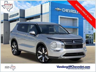 Used 2025 Mitsubishi Outlander SE