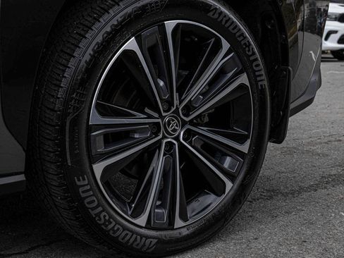 Used 2024 Toyota bZ4X Limited image 8