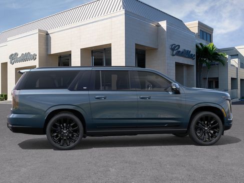 New 2026 Cadillac Escalade ESV Platinum Sport w/ LPO, ONYX Package AWD/4WD image 5