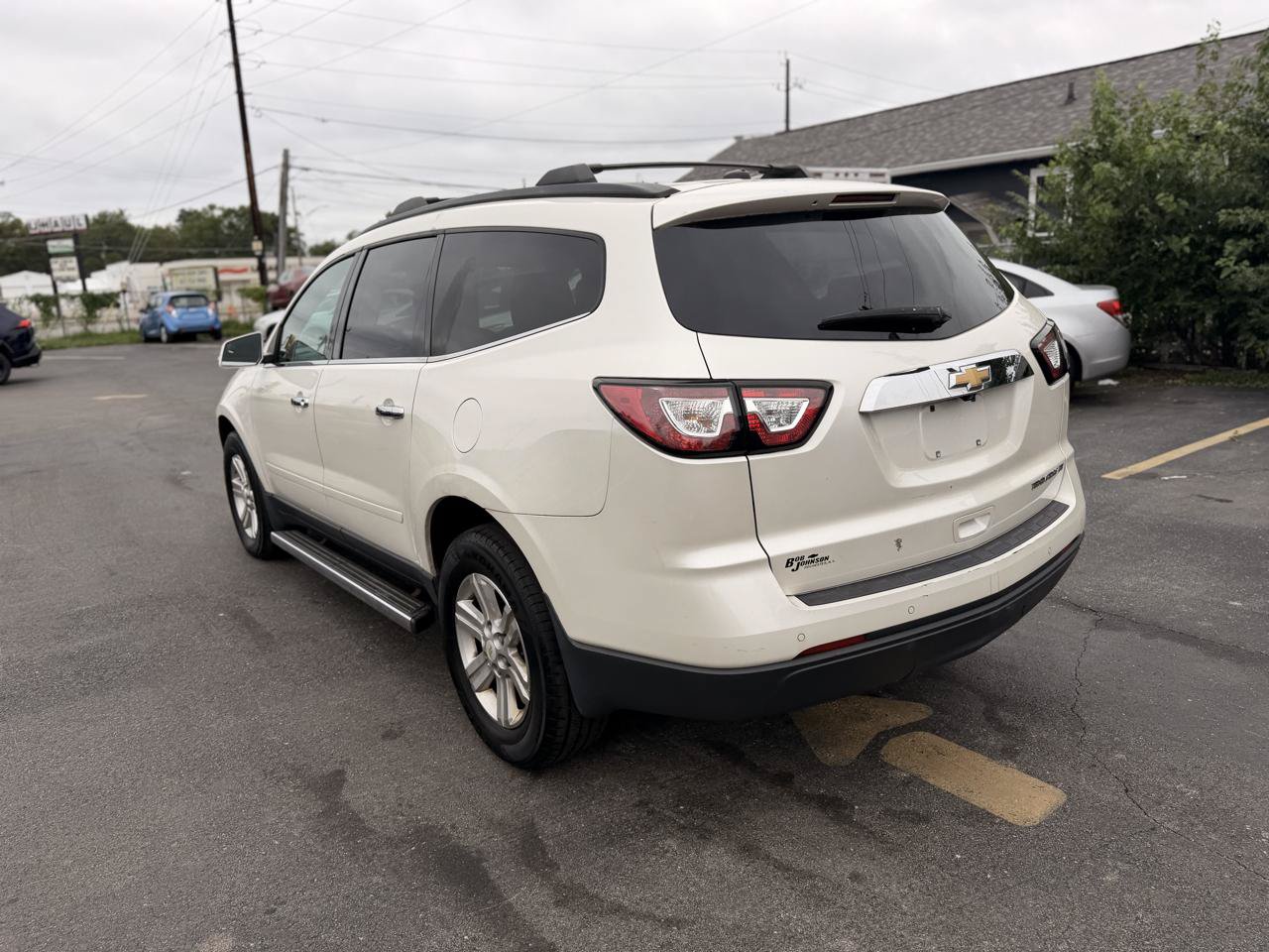 Used 2014 Chevrolet Traverse LT w/ LPO, 'HIT The Road' Package FWD image 18