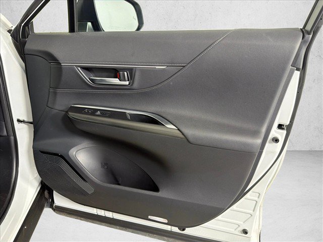 Used 2023 Toyota Venza Nightshade AWD/4WD image 14