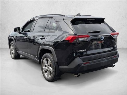 Used 2021 Toyota RAV4 XLE Premium AWD/4WD image 8