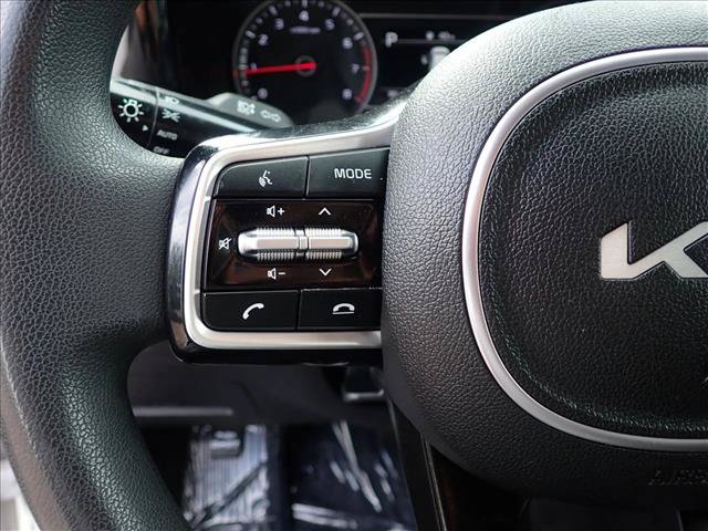 Used 2023 Kia Sorento LX AWD/4WD image 13