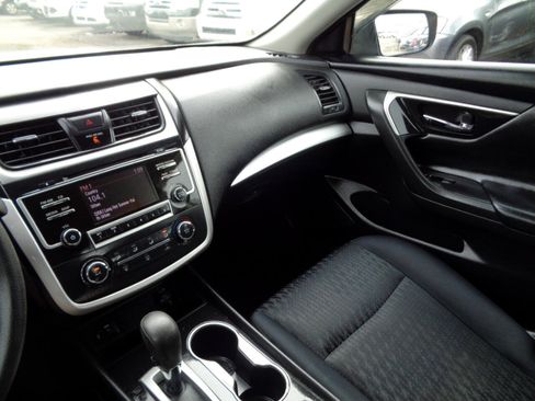 Used 2016 Nissan Altima 2.5 S w/ Power Driver Seat Package image 22