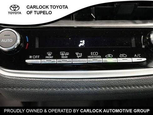 Used 2025 Toyota Corolla SE image 12