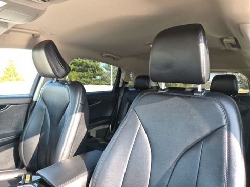 Used 2023 Lincoln Nautilus AWD w/ Premium Package image 16