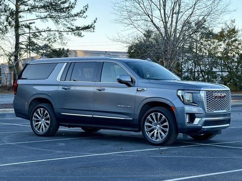 Used 2021 GMC Yukon XL Denali image 10