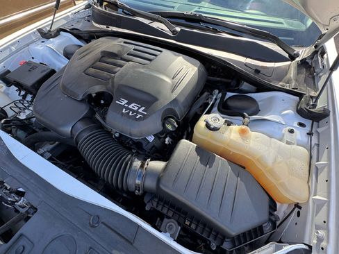 Used 2022 Chrysler 300 Touring L w/ Comfort Group image 32