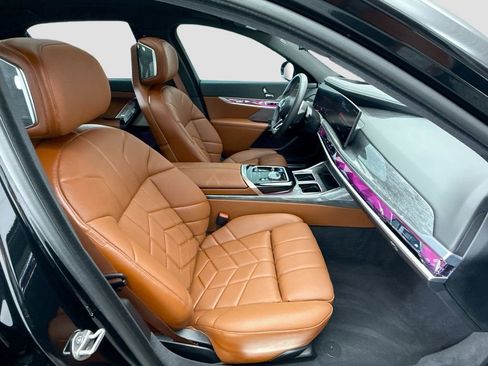 Certified 2024 BMW i7 M70 w/ Executive Package image 19