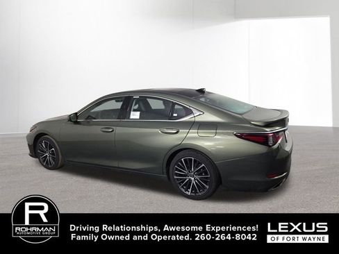 Used 2025 Lexus ES 350 Ultra Luxury image 11
