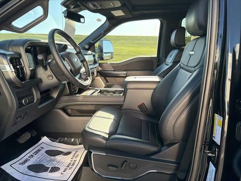 New 2026 Ford F250 Platinum AWD/4WD image 9
