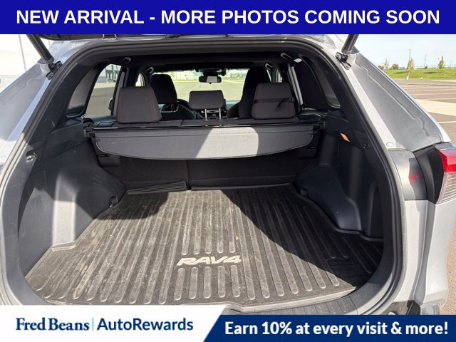 Used 2021 Toyota RAV4 SE w/ Weather & Moonroof Package AWD/4WD image 10