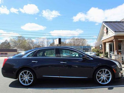 Used 2017 Cadillac XTS Premium Luxury image 4