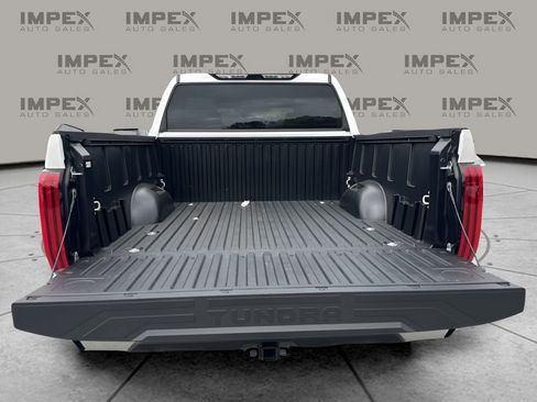 Used 2025 Toyota Tundra Limited AWD/4WD image 28