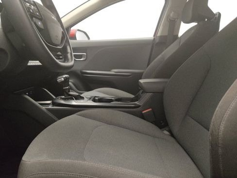 Used 2025 Kia K4 FWD image 17