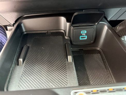 Used 2025 Ford Bronco Raptor AWD/4WD image 43