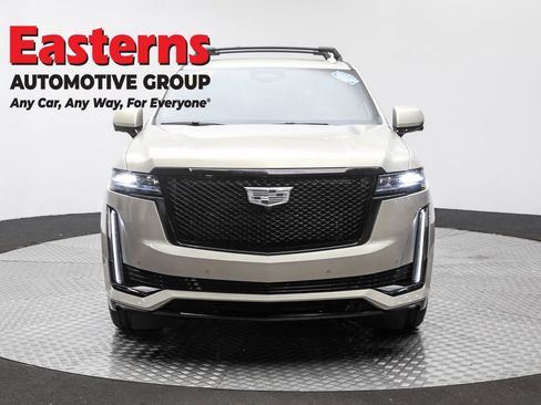 Used 2024 Cadillac Escalade Sport Platinum w/ LPO, ONYX Package image 2