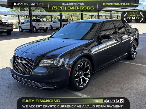 Used 2018 Chrysler 300 Touring w/ Sport Appearance Package RWD image 3