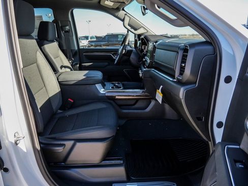 New 2026 GMC Sierra 3500 SLE w/ SLE Convenience Package AWD/4WD image 12