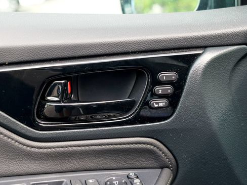 Used 2023 Honda Odyssey Elite image 16