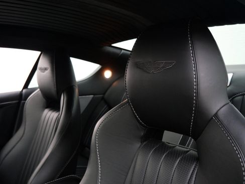 Used 2016 Aston Martin DB9 GT image 5