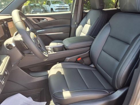 New 2026 Chevrolet Traverse LT w/ LPO, Floor Liner Package image 14