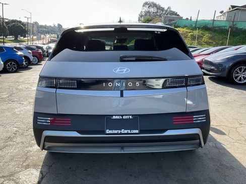 Used 2025 Hyundai Ioniq 5 SEL image 4
