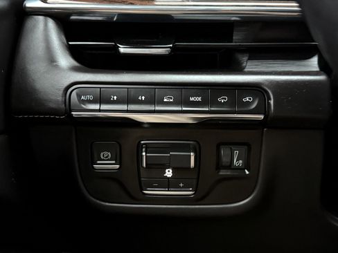 Used 2021 Cadillac Escalade Sport Platinum w/ LPO, ONYX Package image 34