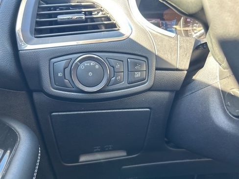 Used 2019 Ford Edge Titanium w/ Equipment Group 301A AWD/4WD image 28