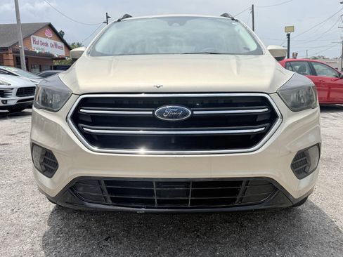 Used 2018 Ford Escape SE w/ Ford Safe & Smart Package AWD/4WD image 4
