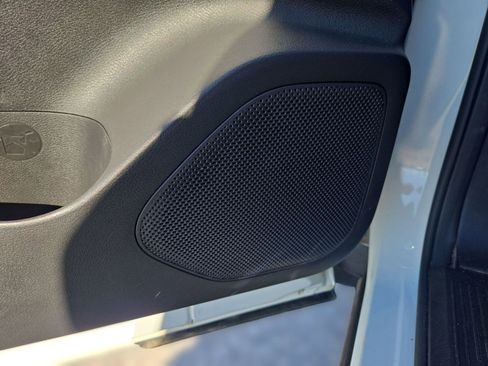 Used 2021 Nissan Rogue SV w/ Premium Package image 22