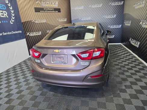 Used 2019 Chevrolet Cruze LS FWD image 13