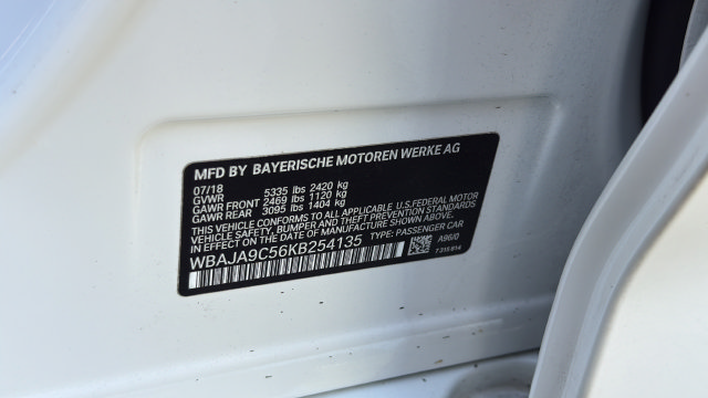 Used 2019 BMW 530e w/ Convenience Package RWD image 32