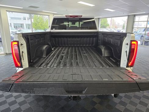 Used 2025 GMC Sierra 3500 Denali w/ Denali Reserve Package image 21