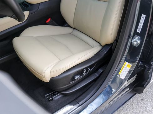 Used 2019 Cadillac XT5 Luxury FWD image 11