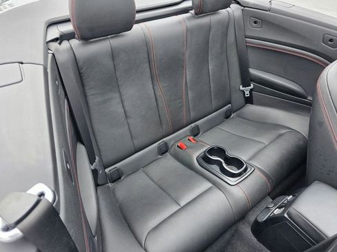 Used 2019 BMW 230i Convertible w/ Premium Package image 27