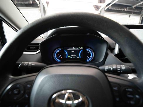 Certified 2025 Toyota RAV4 XLE AWD/4WD image 16