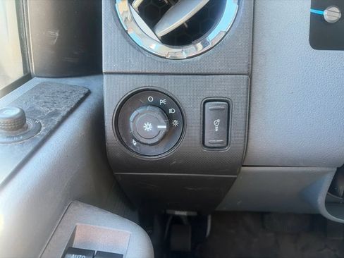 Used 2016 Ford F350 XLT w/ XLT Premium Package AWD/4WD image 22