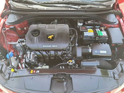 Used 2017 Hyundai Elantra SE FWD image 31