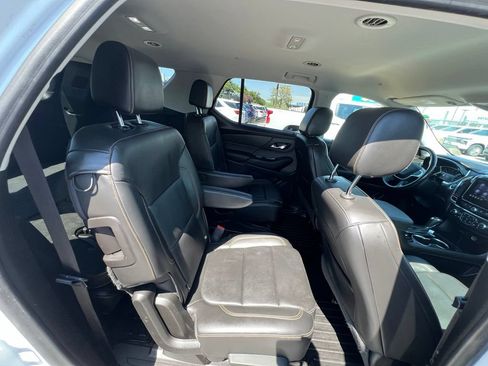 Used 2020 Chevrolet Traverse RS w/ LPO, Floor Liner Package AWD/4WD image 27