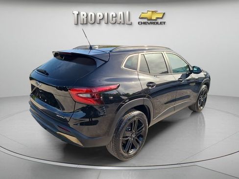 Used 2024 Chevrolet Trax ACTIV w/ Driver Confidence Package FWD image 5