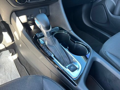 Used 2025 Buick Encore GX Preferred AWD/4WD image 34