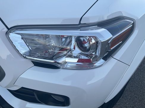 Used 2023 Toyota Tacoma SR5 image 36