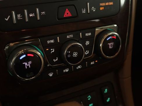 Used 2016 Buick Enclave Leather image 18