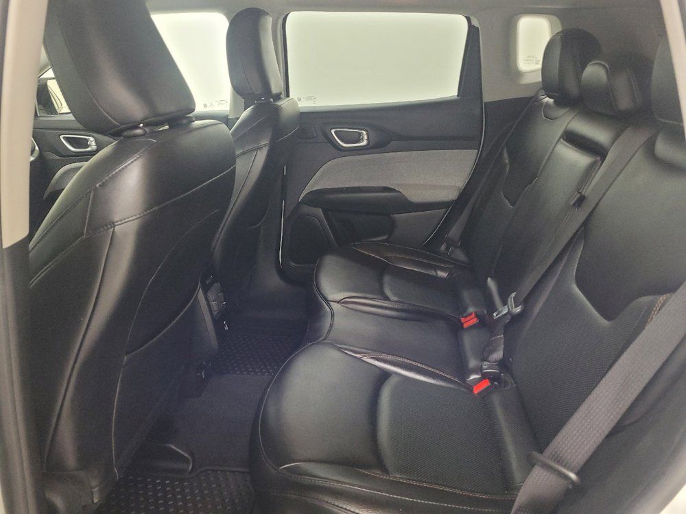 Used 2022 Jeep Compass Latitude w/ Sun and Sound Group AWD/4WD image 18