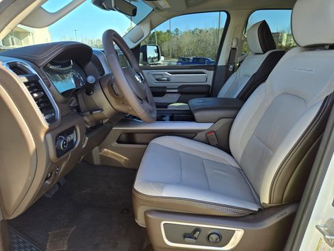 Used 2025 RAM 1500 Laramie image 23
