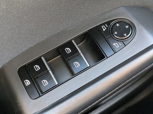 Used 2024 MAZDA MAZDA3 s image 18