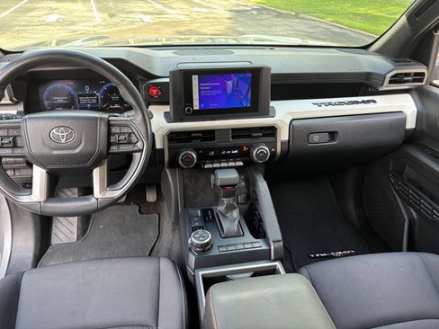 Used 2024 Toyota Tacoma TRD Off-Road AWD/4WD image 28
