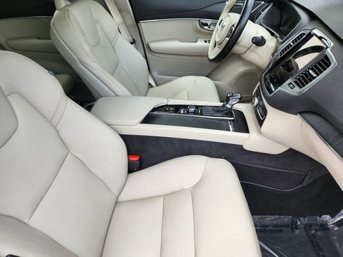 Used 2020 Volvo XC90 T5 Momentum w/ Protection Package Premier AWD/4WD image 5