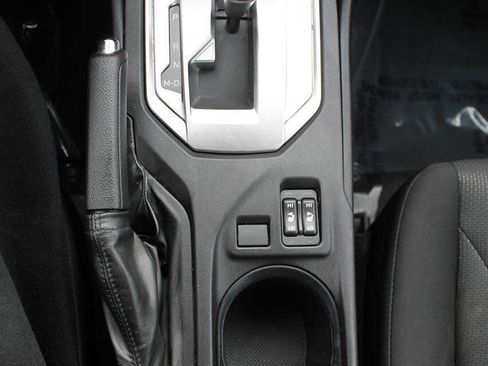 Used 2017 Subaru Impreza 2.0i Premium image 39